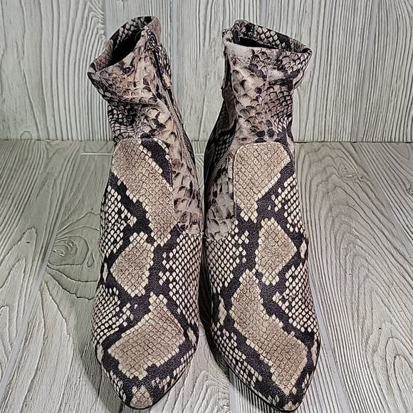 Steve Madden Elroy Snakeprint Ankle Boots Womens Size 8 - Picture 3 of 14